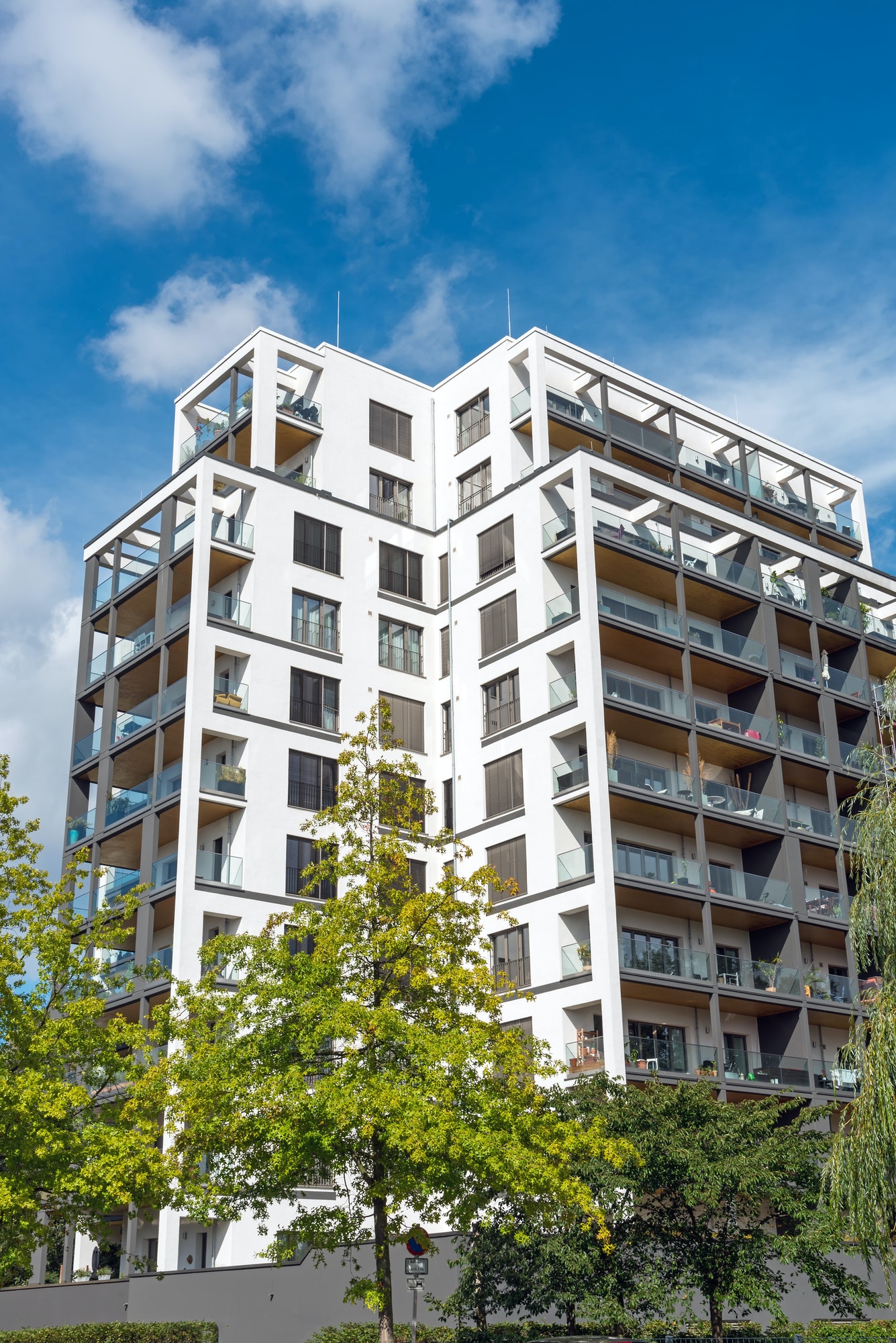 big-modern-apartment-house.jpg big-modern-apartment-house.jpg